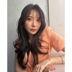 レイヤーカットで小顔見せヘア♪