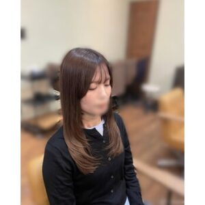 レイヤーカットで軽さと抜け感ヘア