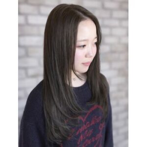 挑戦しやすい低めレイヤーカット