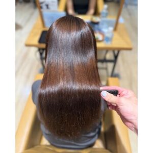 朝のうねりにさよなら♪髪質改善ストレート