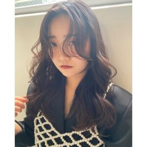 白髪ぼかしでやわらかツヤ髪へ