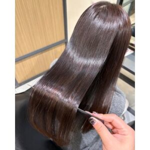 髪質改善ストレートで素髪からきれいに