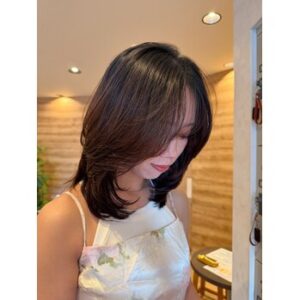 大人のミディアムレイヤーカット♪