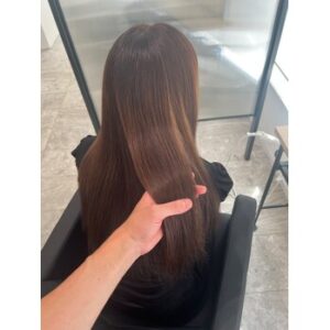 髪がうねる原因は何？